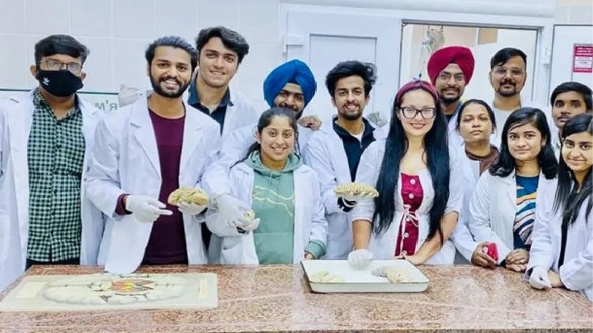 Indian MBBS Students Evacuated to Uzbekistan from Ukraine