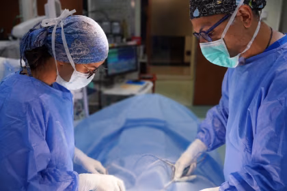 KFSH Jeddah Treats Womans Severe Bleeding with Scarless VNOTES Hysterectomy Official News