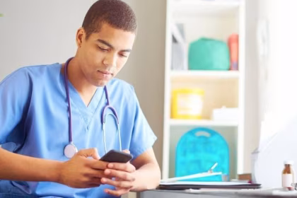 Dubai Doctors Required to Separate Personal and Professional Social Media Accounts